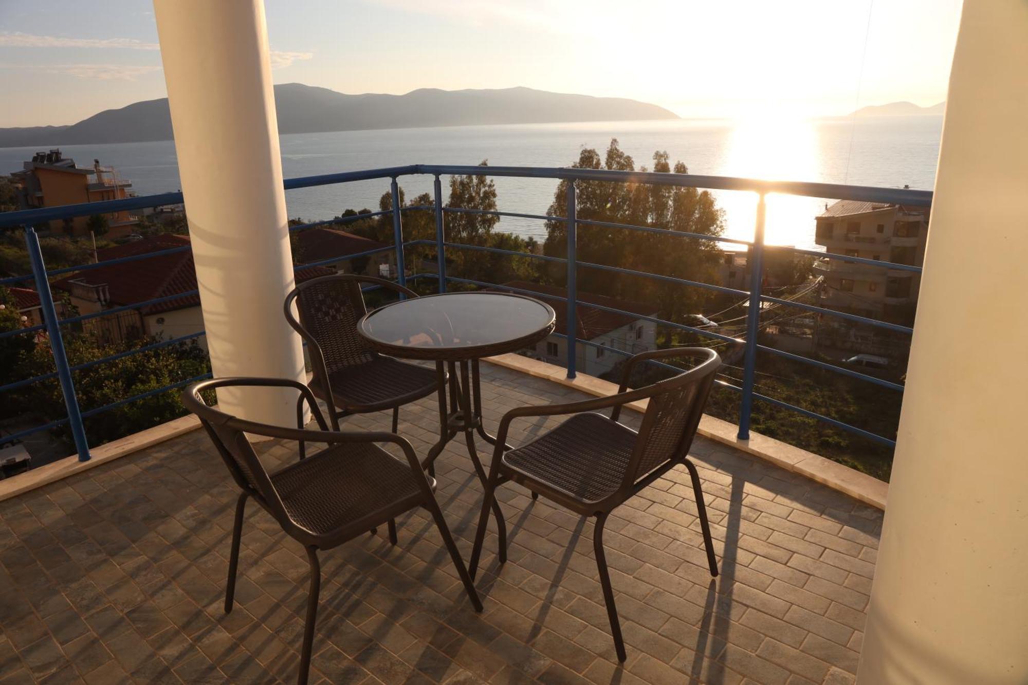 Jico Travel - Villa Colombo فلورا الغرفة الصورة