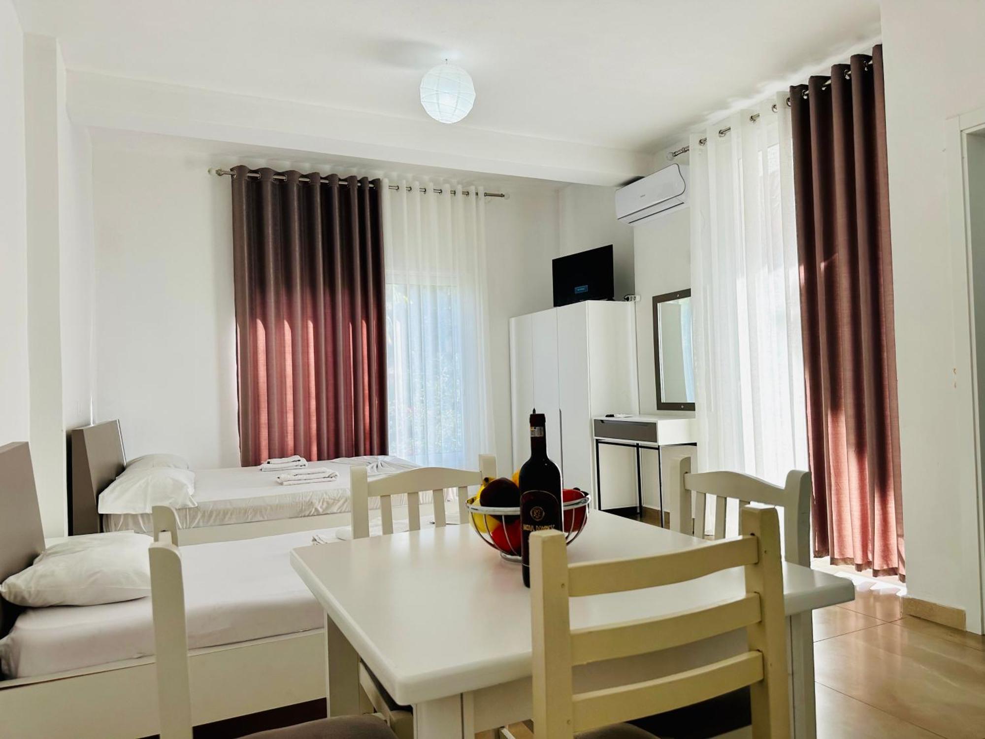 Jico Travel - Villa Colombo فلورا الغرفة الصورة